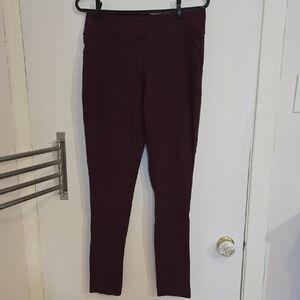 Women's Skinny Pants in Burgundy